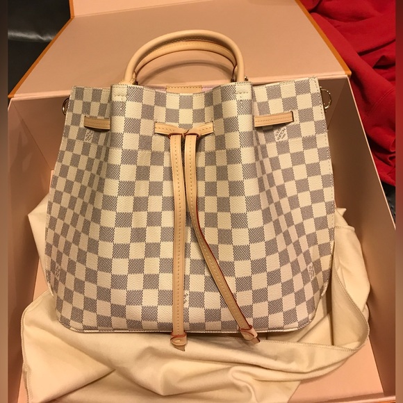 Louis Vuitton Handbag - Picture 1 of 5